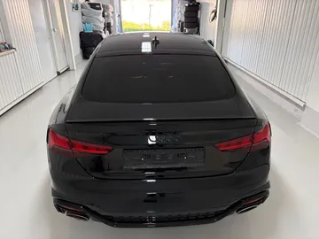 Car image 24