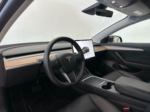 Tesla Model 3 60 Standard Range 208 kW image number 9