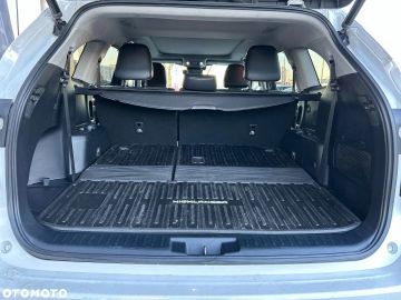 Car image 32