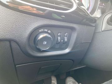 Car image 35