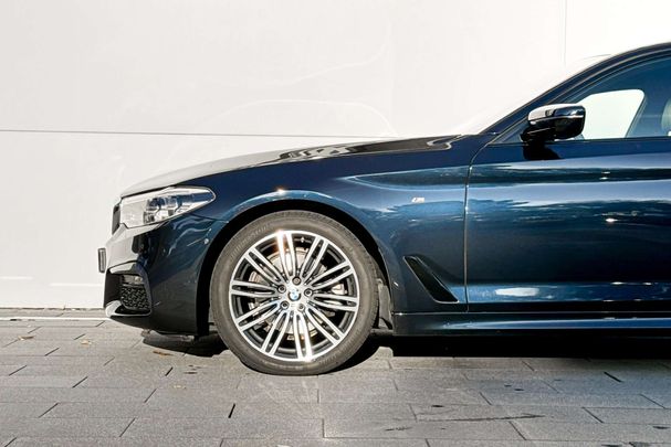 BMW 520i 135 kW image number 2