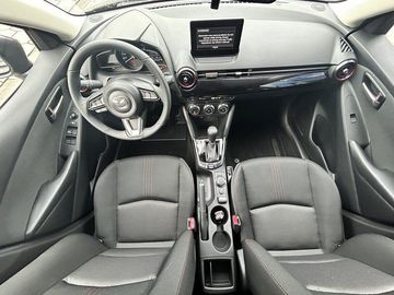 Car image 4