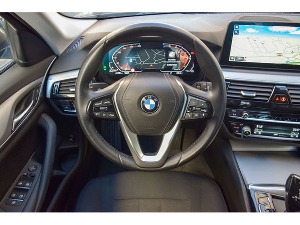 BMW 520d Touring 140 kW image number 39