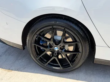 Car image 35