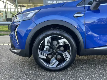 Car image 32