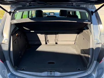 Car image 38