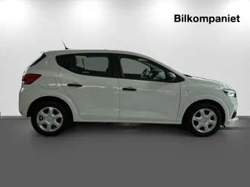 Car image 4