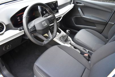 Car image 11