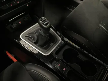 Car image 49