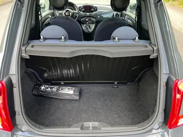Car image 14