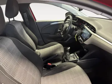 Car image 17