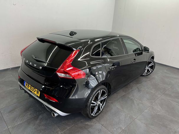 Volvo V40 D2 88 kW image number 14