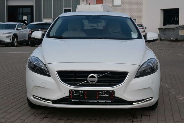 Volvo V40 D2 Momentum 84 kW image number 9