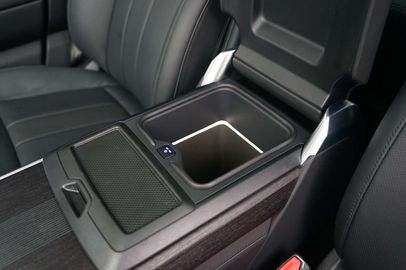 Car image 37