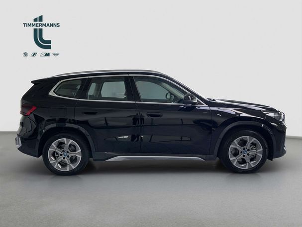 BMW iX1 xDrive30 xLine 230 kW image number 6