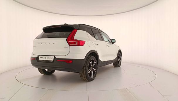 Volvo XC40 D3 110 kW image number 3