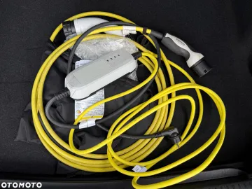 Car image 40