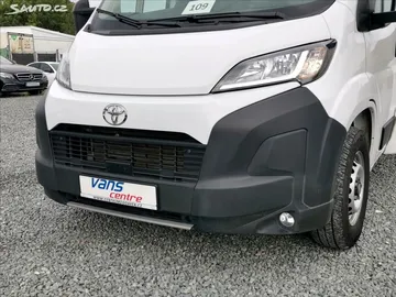 Car image 28