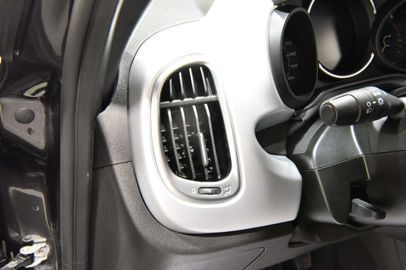 Car image 37