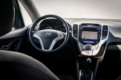 Car image 5