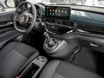 Car image 3