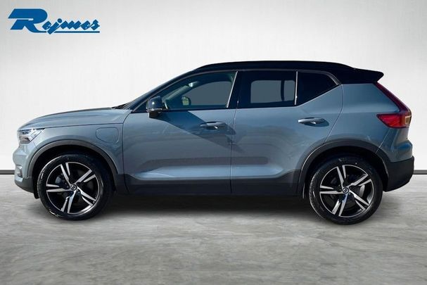 Volvo XC40 Recharge R T4 Design 155 kW image number 4