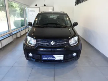 Car image 4