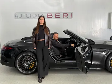 Car image 25