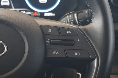 Car image 25