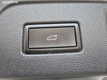 Car image 37