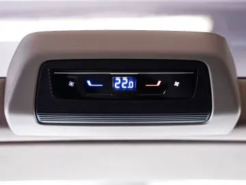 Car image 29