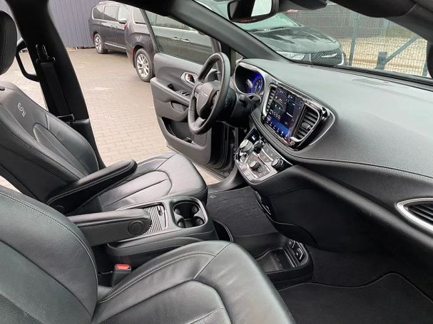 Chrysler Pacifica 208 kW image number 2