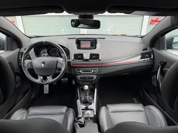 Car image 34