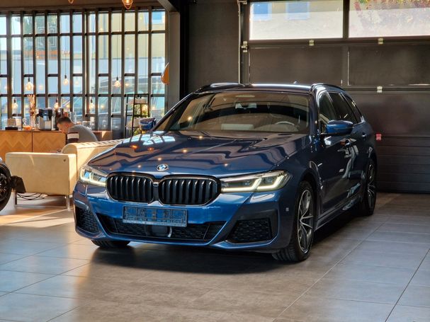 BMW 530 Touring xDrive 215 kW image number 1