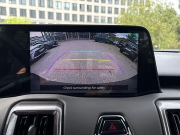 Car image 32