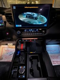 Car image 26