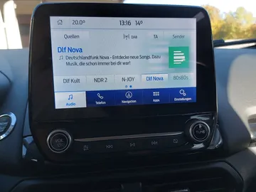 Car image 24