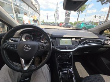 Car image 30