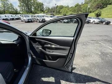 Car image 31