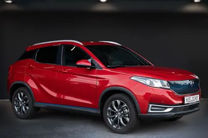 Car image 4