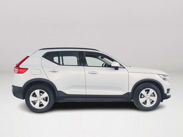 Volvo XC40 T2 Core Momentum 95 kW image number 2