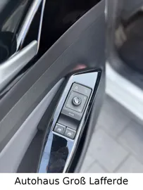Car image 35