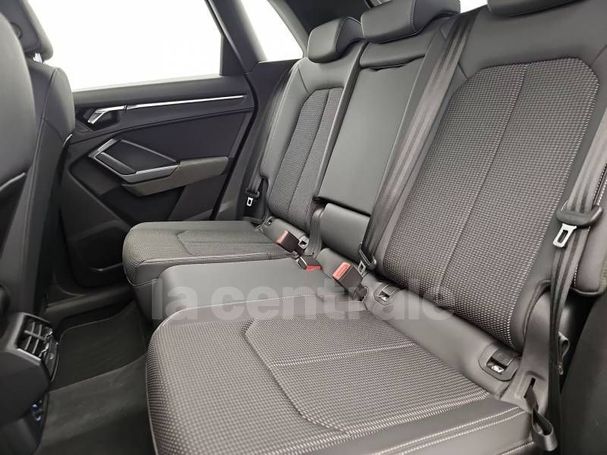 Audi Q3 35 TFSI S-line 110 kW image number 24