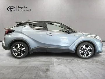 Car image 4