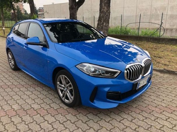 BMW 118i M Sport 103 kW image number 2