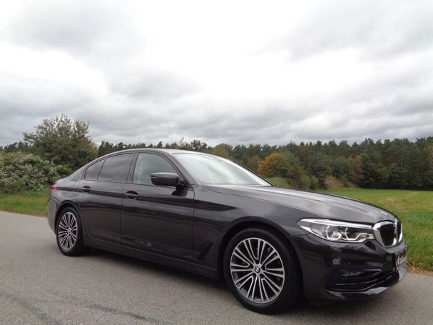 BMW 520d Sport Line 140 kW image number 2