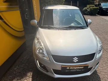 Car image 3