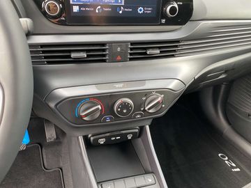 Car image 37