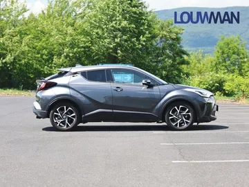 Car image 21