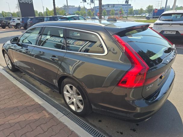 Volvo V90 D4 Momentum 140 kW image number 6